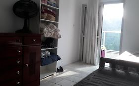 Guaruja ap lindo 200 m da praia